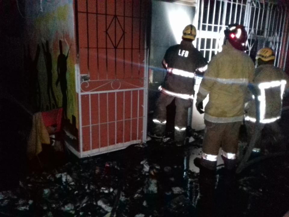 30y31Sucesos (3) Incendian escuela en San José del Valle
