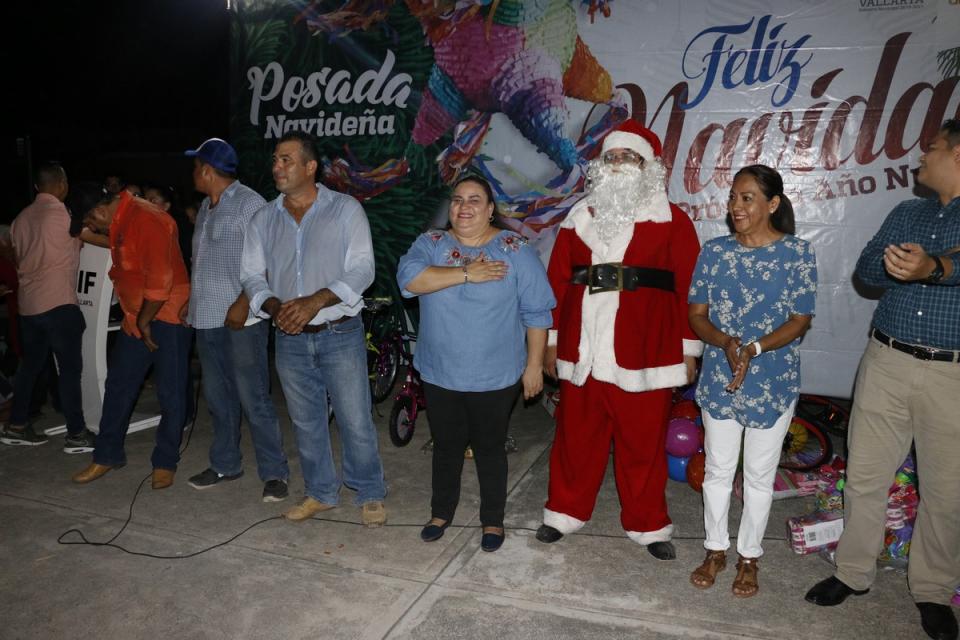 COMUNICADO 0169-DIF-Posada La Floresta (1) Celebra DIF las fiestas decembrinas en la colonia La Floresta