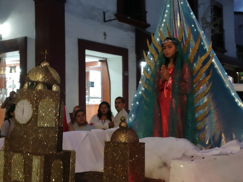 brenda 07 nota d Peregrinan escuelas de Puerto Vallarta en el séptimo día de fiestas guadalupanas