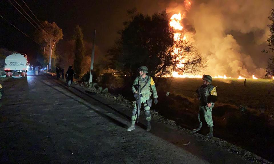MEXICO-OIL-FIRE Alcanzó la tragedia a ductos