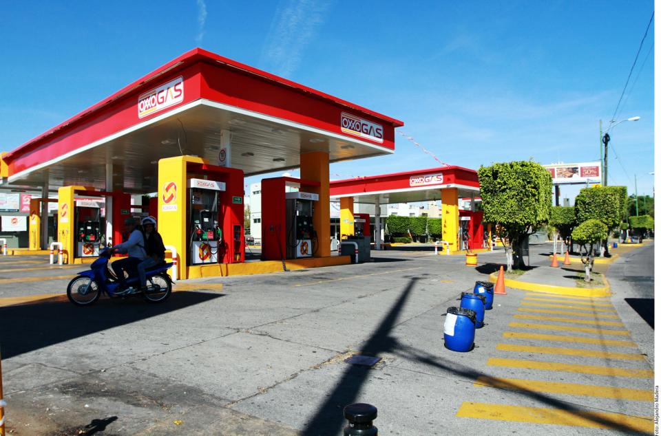 04Bahía Tema del Día (1) Persiste desabasto; hay incertidumbre