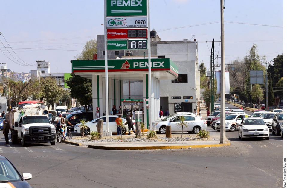 04Bahía Tema del Día (2) Lidera Pemex en deuda mundial