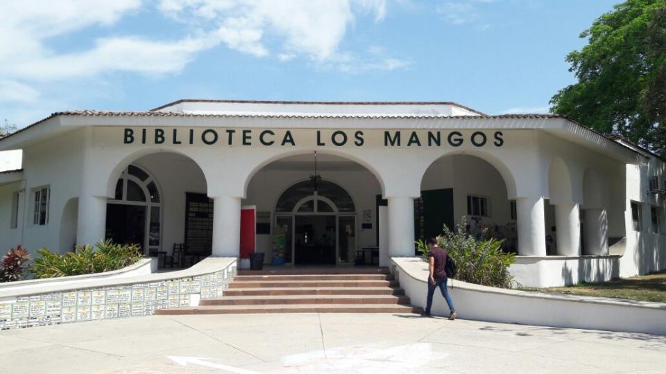 04y05Bahía (1) Recibe la Biblioteca Los Mangos a más de mil 500 personas por mes