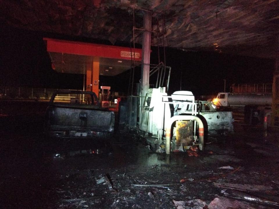 04y05Bahía Tema del Día (2) Registran incendio de gasolinera en Ocotlán
