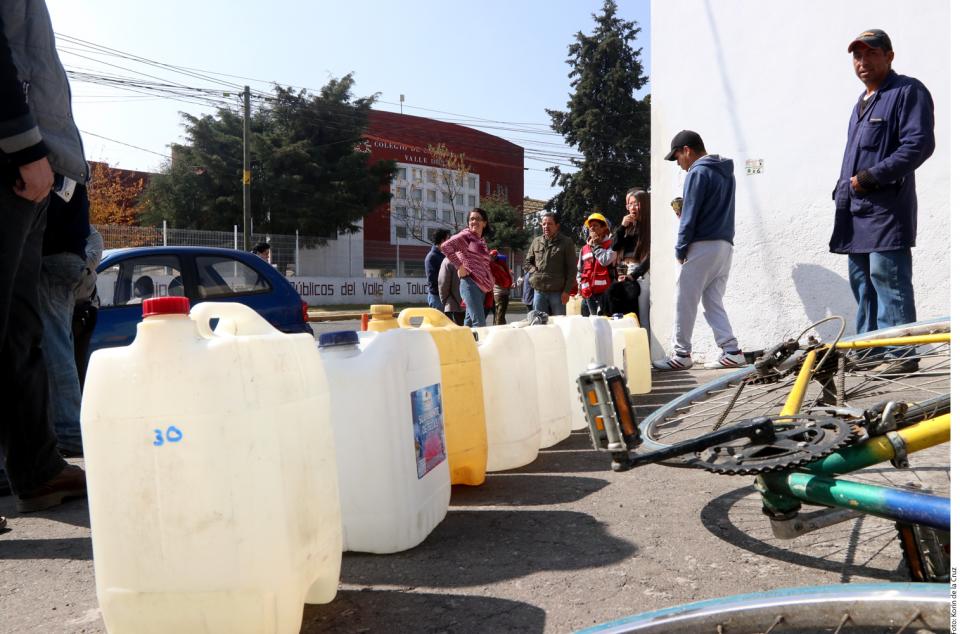 04y05Bahía Tema del Día (2) Ofrecen que pipas operen las 24 horas