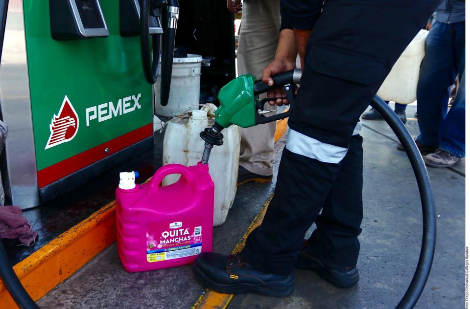 04y05Bahía Tema del Día (3) Bloquean vías por escasez de gasolina