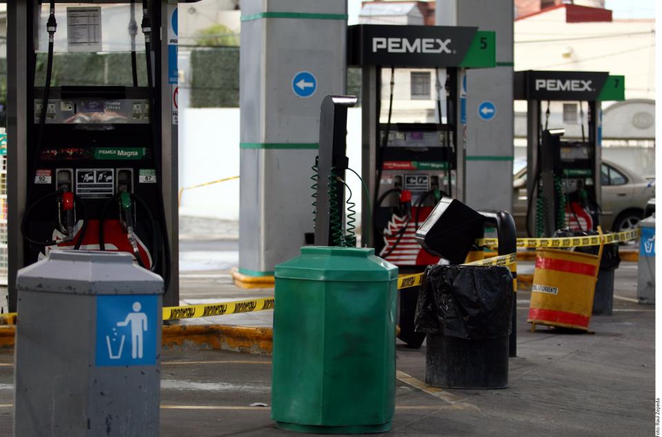 04y05Bahía Tema del Día (4) Acepta Pemex ayuda en abasto de gasolina