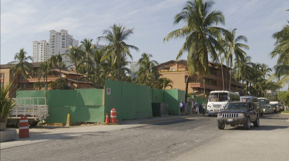 08y09Bahía (2) Confían empresarios en PV y RN para invertir en más cuartos de hotel