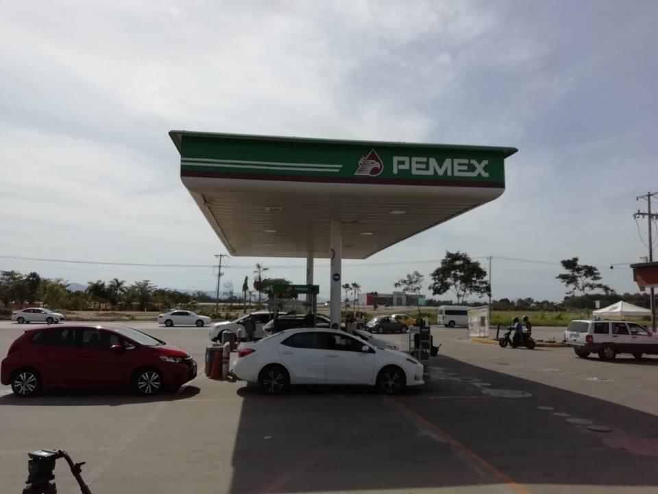 12y13Bahía (2) Sin desabasto en gasolineras de Bahía de Banderas y de Puerto Vallarta