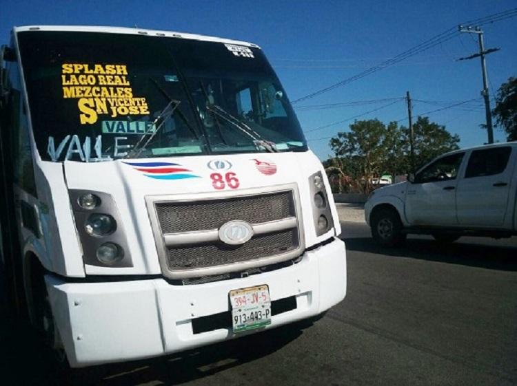 14y15Bahía (2) Reitera gobernador: aumento del transporte es ilegal