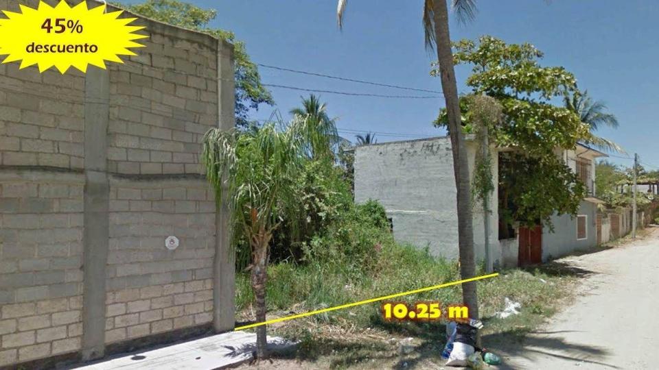14y15Bahía (4) Terrenos en venta representan un peligro