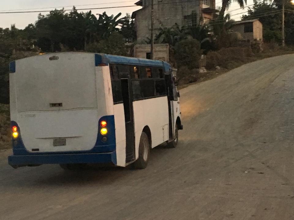 14y15Bahía (9) Otra pendiente peligrosa en la colonia Primavera
