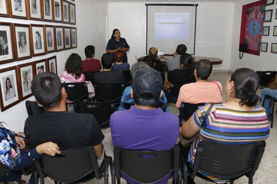 20y21Bahía (7) Trabaja DIF en fortalecer a los futuros matrimonios