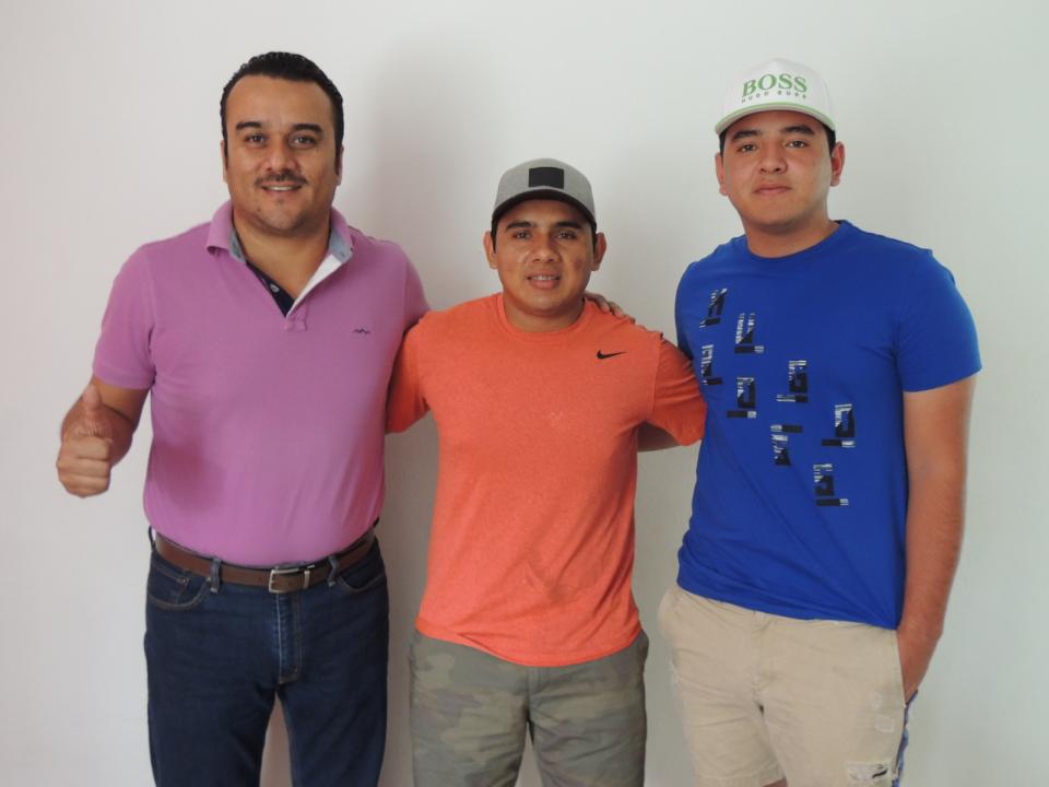 COMUNICADO 0264-José Amador Hernández Madrigal y pilotos vallartenses (2) Ayuntamiento apoya a vallartenses en Nacional de Motocross