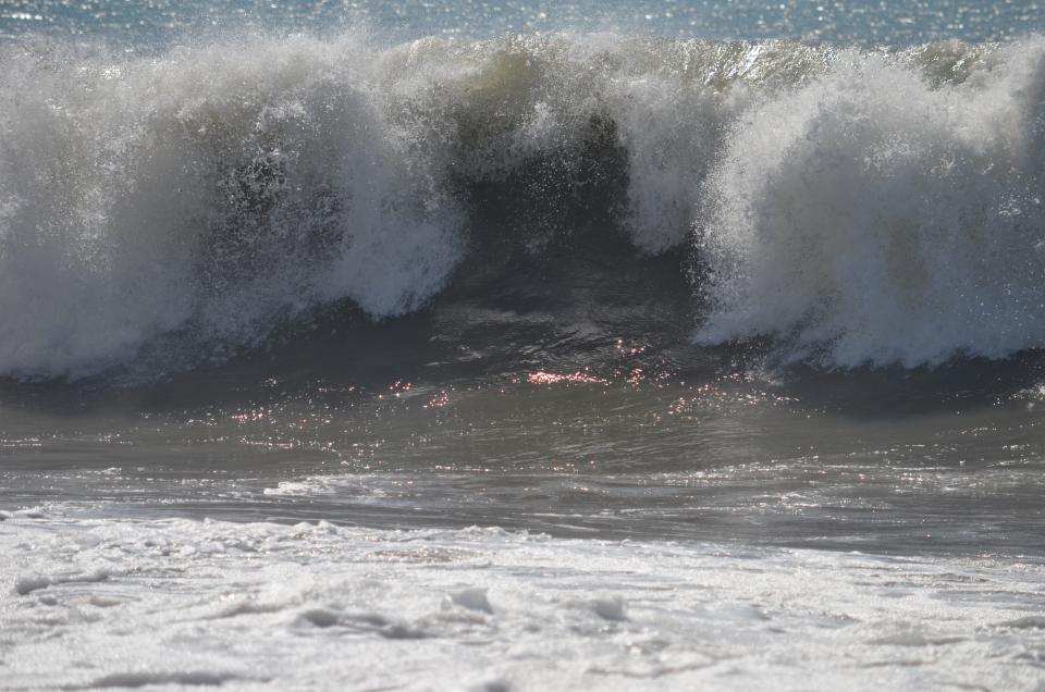 lupillo4 (12) Marejada provoca movilización en playas de la ciudad