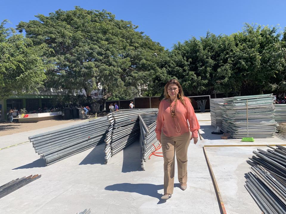 06Bahía (2) ESCUELAS LÓPEZ COTILLA – AMADO NERVO…Regidora gestionará dos aulas móviles