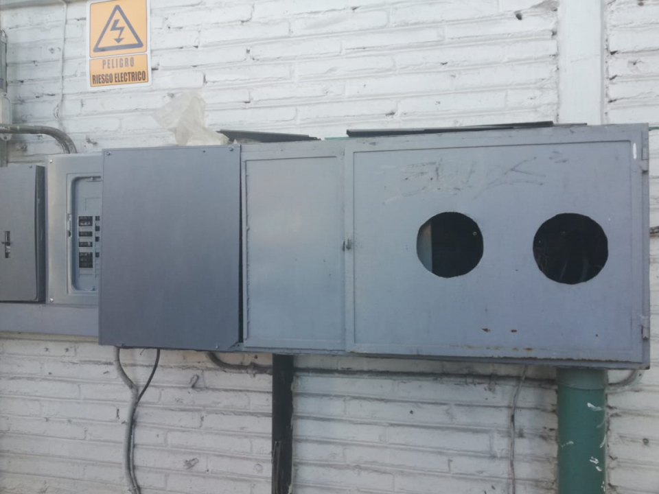 10bahia03 Arreglada caja de suministro de energía del Conalep Puerto Vallarta