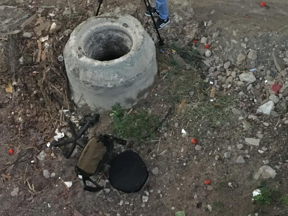 10y11Bahía (3) Alcantarilla destapada inquieta a Vecinos de Loma Bonita
