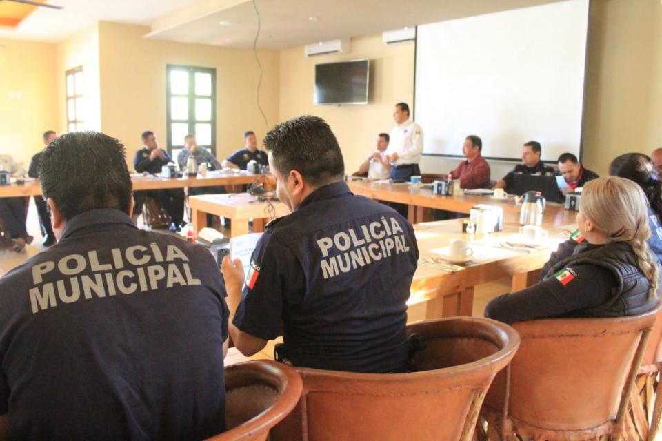 12y13Bahía (2) Se reúnen 10 municipios para analizar Seguridad Pública