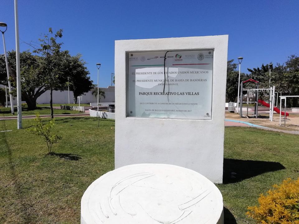 dav Siguen destrozos en parque de Villas de San Vicente
