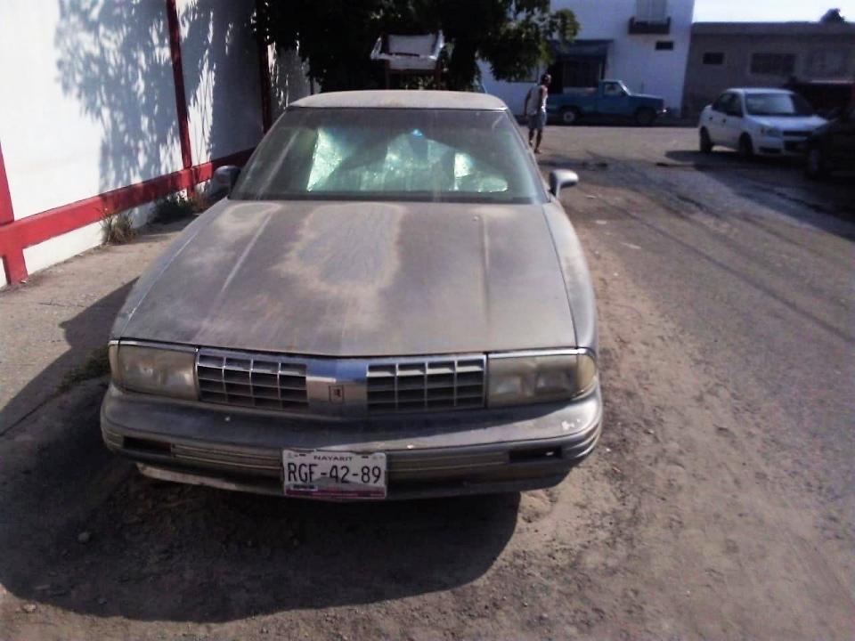 14y15Bahía (3) Siguen apareciendo carros abandonados en Bahía