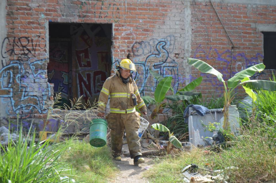 30y31Sucesos (8) Incendian casa abandonada