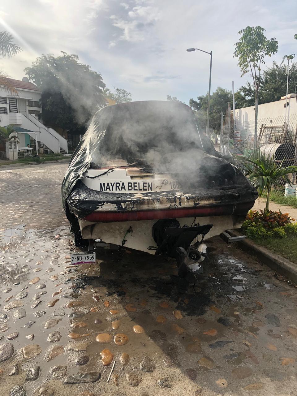 30y31sucesos (2) Incendian una lancha