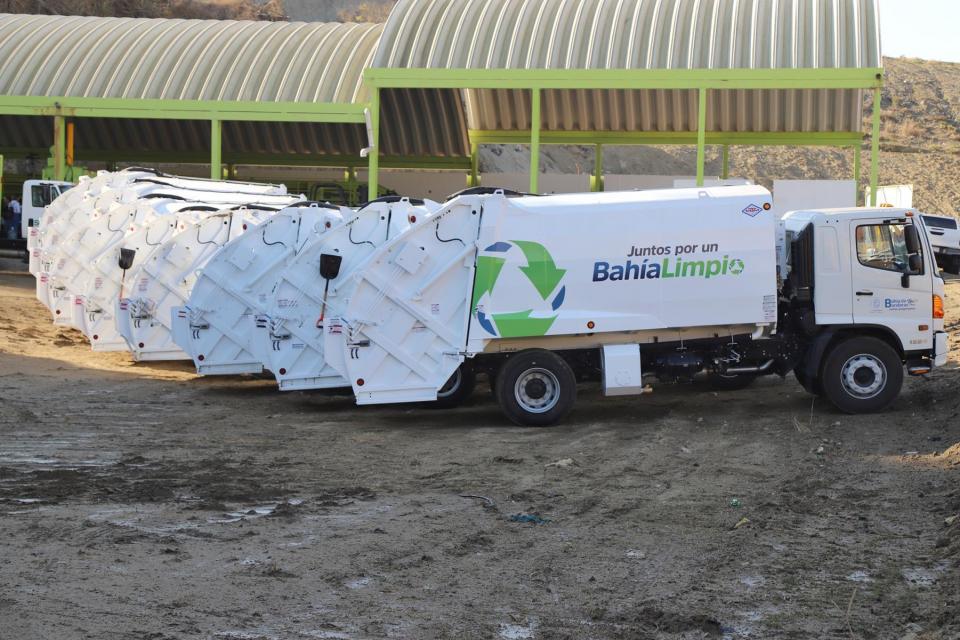 Estrena Bahía camiones recolectores de basura Estrena Bahía camiones recolectores de basura
