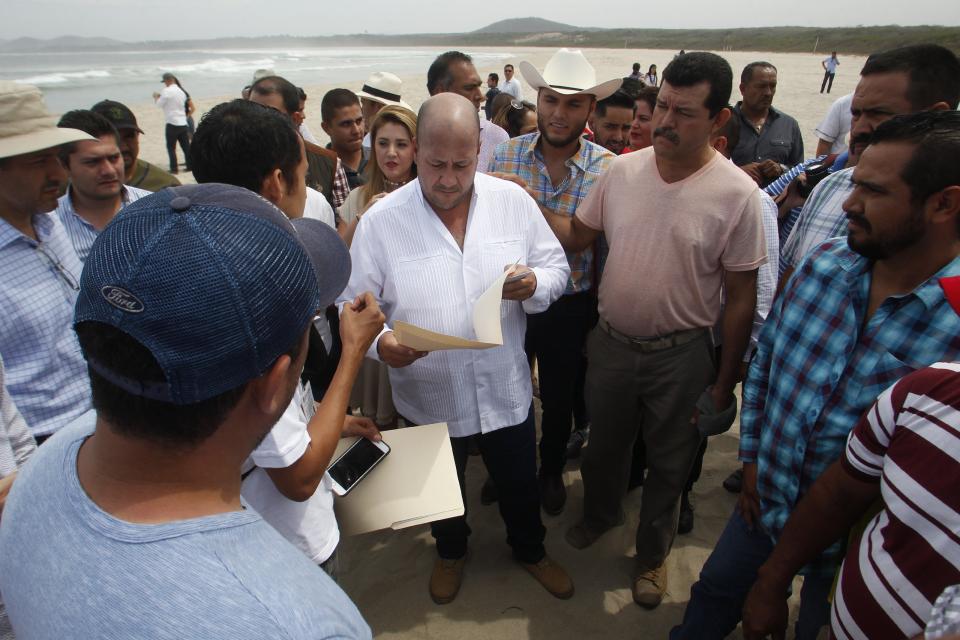 04y05Bahía (1) Van contra comerciantes que venden productos caducados