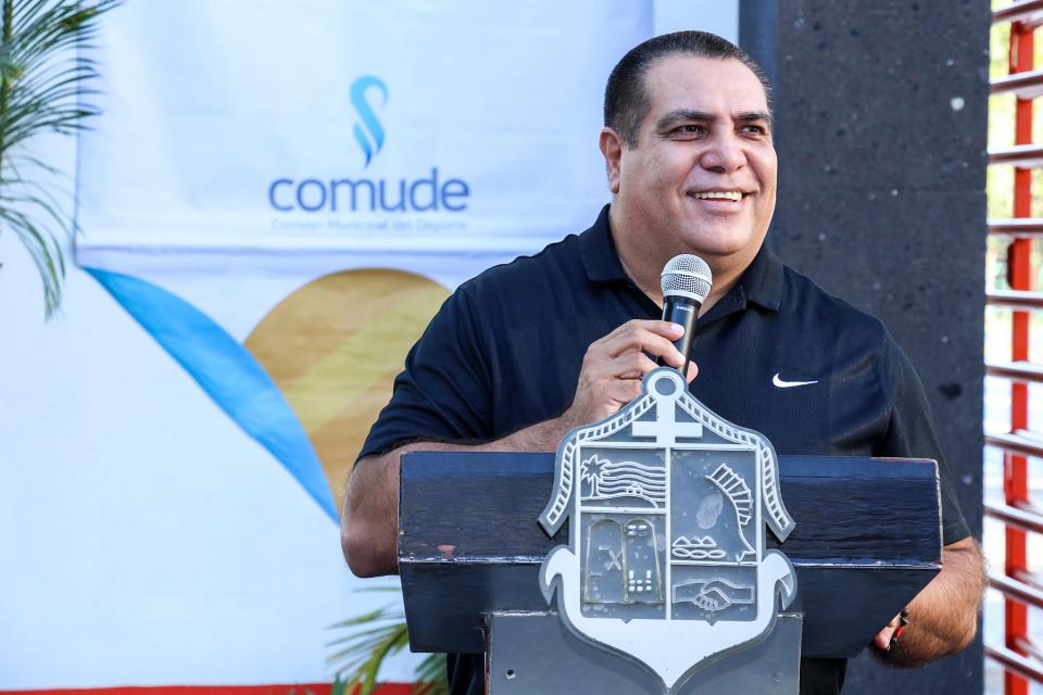 04y05Bahía (1) ENCABEZA EL PROYECTO FERNANDO GONZÁLEZ CORONA…Embellecerán carretera 200 con apoyo de empresarios