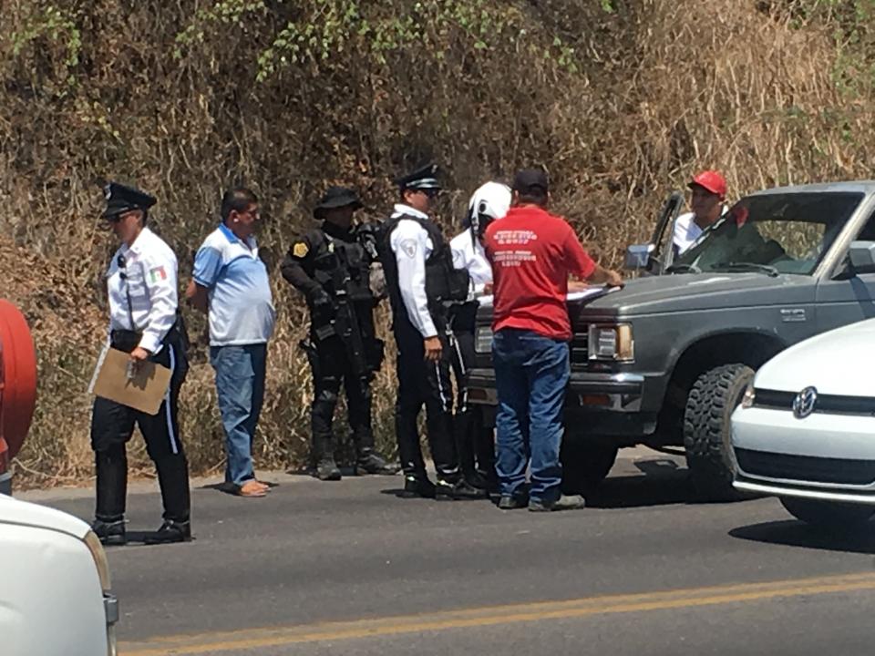 04y05Bahía (1) ACUSAN DE AGRESIVO Y ABUSIVO…Molestia por operativo de Tránsito Estatal