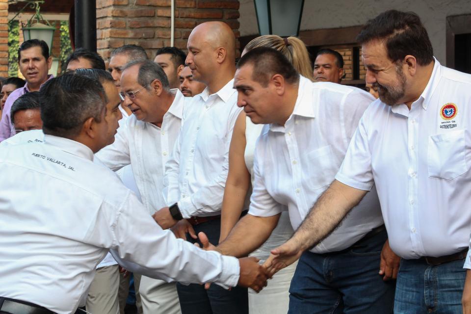 04y05Bahía (1) Exigen regular Uber; subsidio a guarderías y mejorar salario