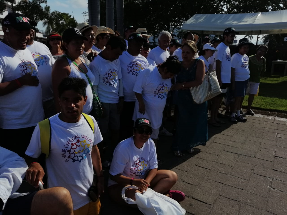 09Bahía (1) Menores “especiales” se Divierten en Puerto Vallarta