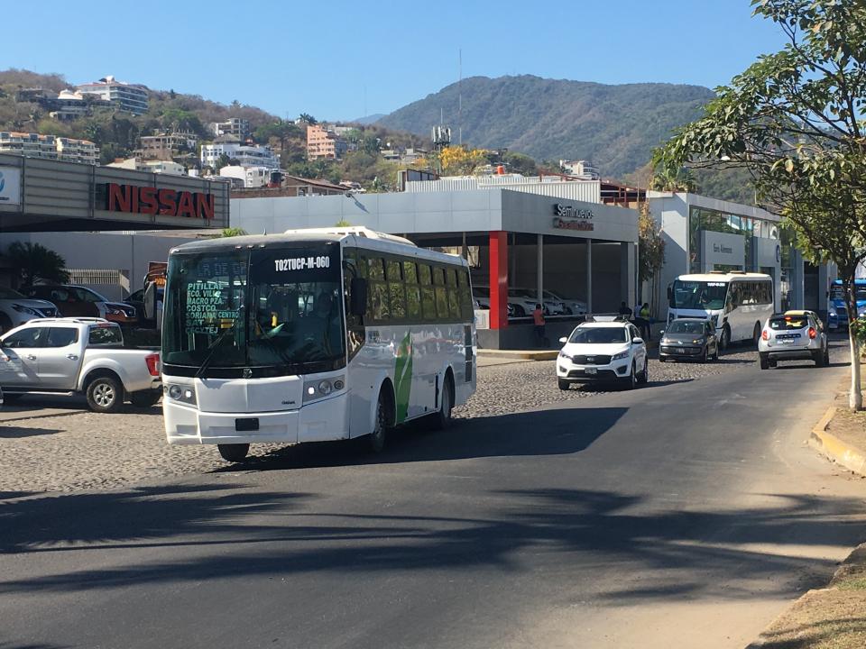 10y11Bahía (1) Buscarán, otra vez, sacar del centro transporte público