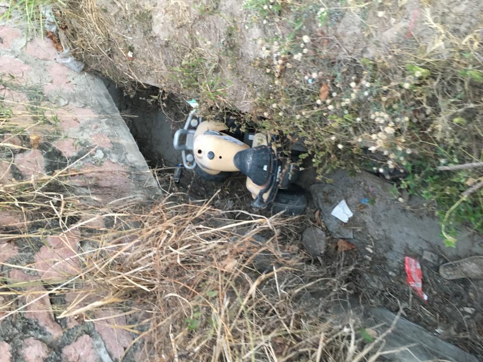 10y11Bahía (5) Puente peligroso y sucio en la colonia Portales