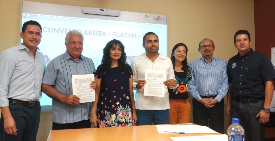 14y15Bahía (4) Firman convenio entre AEBBA, FUAN y la Fundación Futuro de América Latina