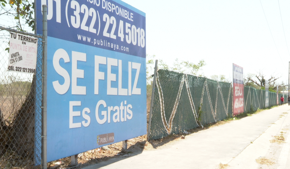 14y15bahia (1) Deberán concluir los contratos para retirar publicidad el bulevar Riviera Nayarit