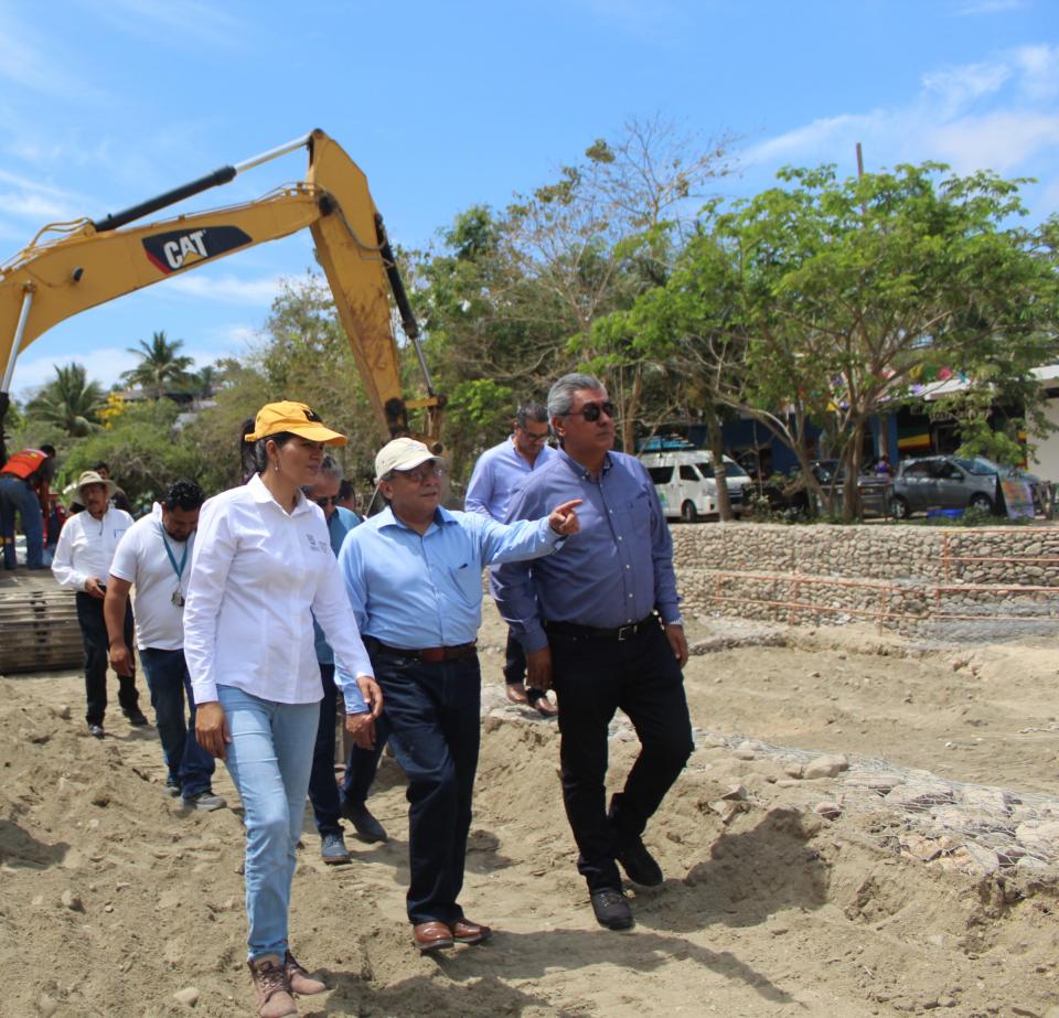 18Bahía (1) Ya no hay derrames ni malos olores por aguas negras en Sayulita