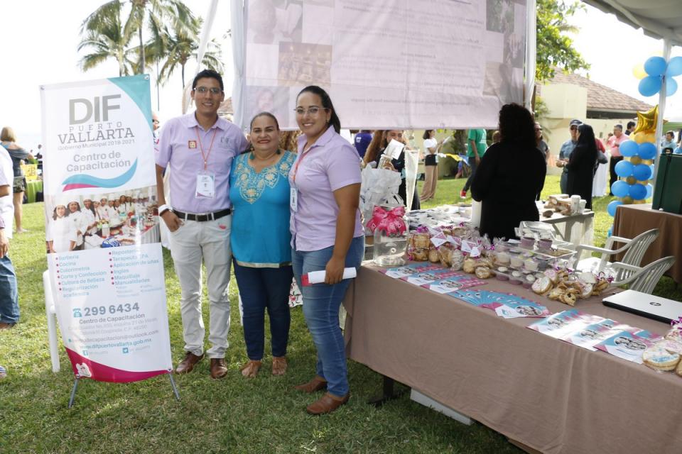 COMUNICADO 0543-DIF-Festival Internacional del Altruismo (1) DIF Vallarta, presente en el Festival Internacional de Altruismo