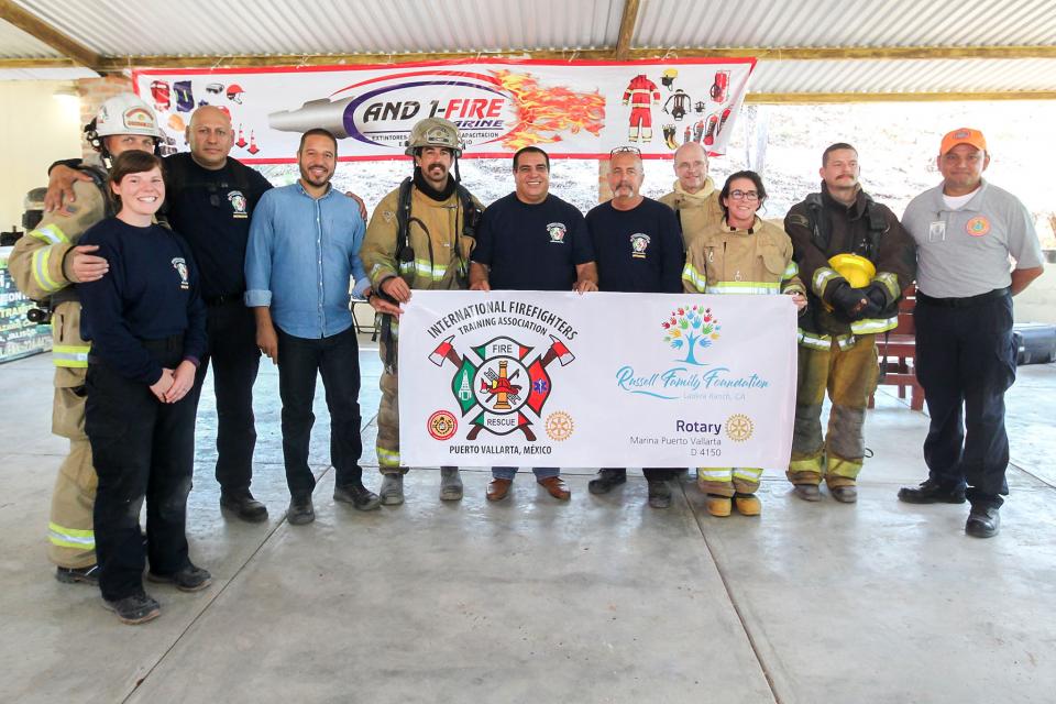 COMUNICADO 0595-Simposio regional Bomberos (1) Bomberos de la región se actualizan en el combate al fuego