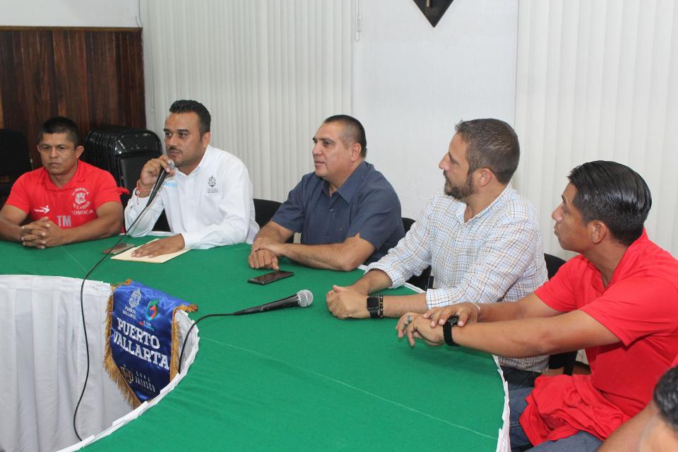 COMUNICADO 0612 (1) Abanderan equipo que representará a PV en Copa Jalisco