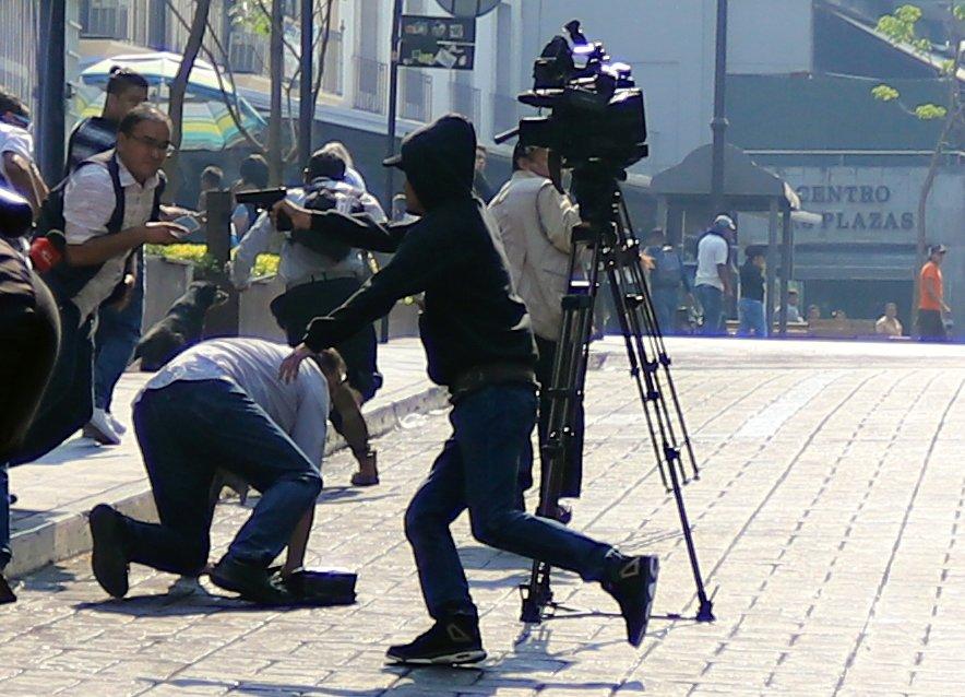 D6ENCBBW4AEP3CT Muere líder de comerciantes tras ataque en Cuernavaca; hay un detenido