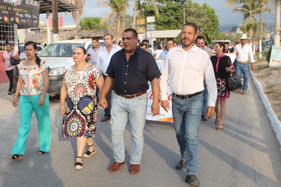 FOTO NOTA-29-05-19 (1) Participa alcalde en festejos patronales de Ixtapa