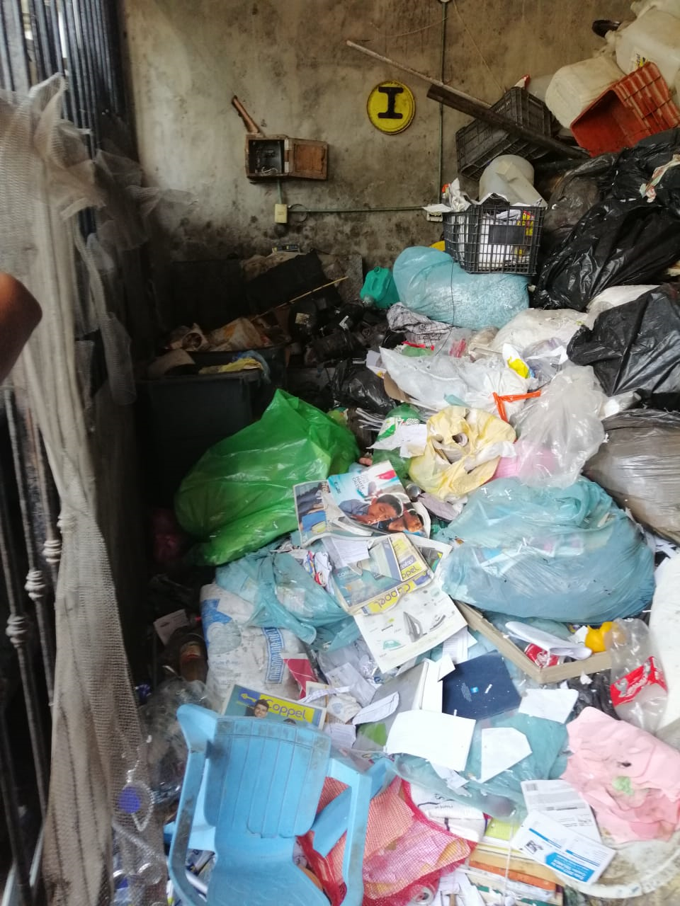 MIGUEL Aseo P_blico (1) Camiones de Aseo Público desvían su ruta para vender a recicladora