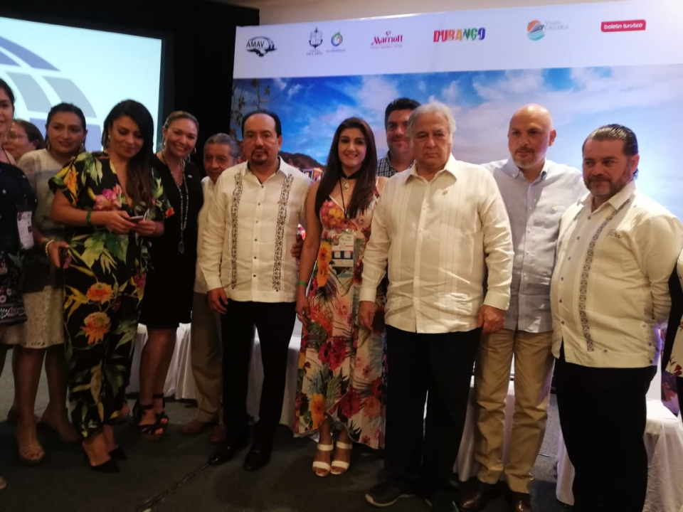 04y05Bahía (9) Inaugura Torruco la Convención Internacional de la AMAV en PV