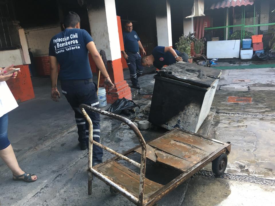 06Bahía (1) Inicia reparación de las bodegas del mercado 5 de Diciembre