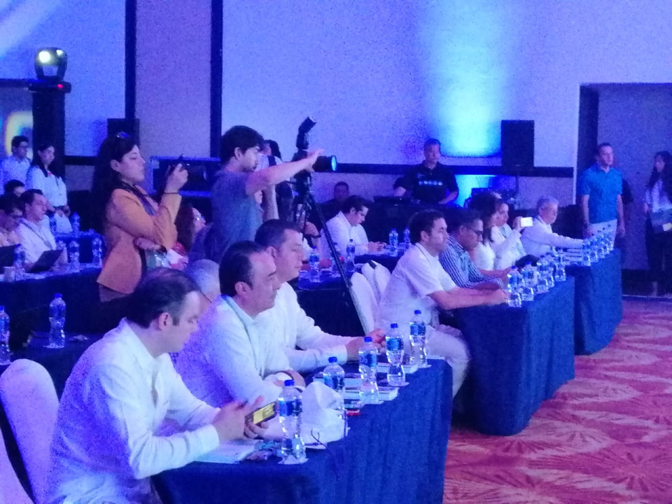 06y07Bahía (10) Inició convención de industriales de Jalisco sin el gobernador