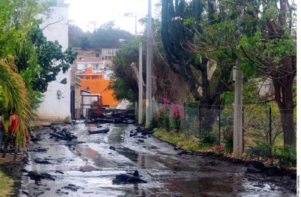 12y13Bahía (4) Pega tormenta y se desborda río San Gabriel