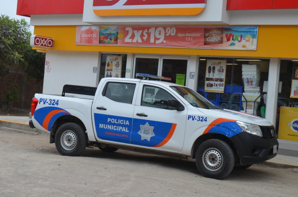 30y31Sucesos (4) Roban tres mil pesos en tienda de conveniencia
