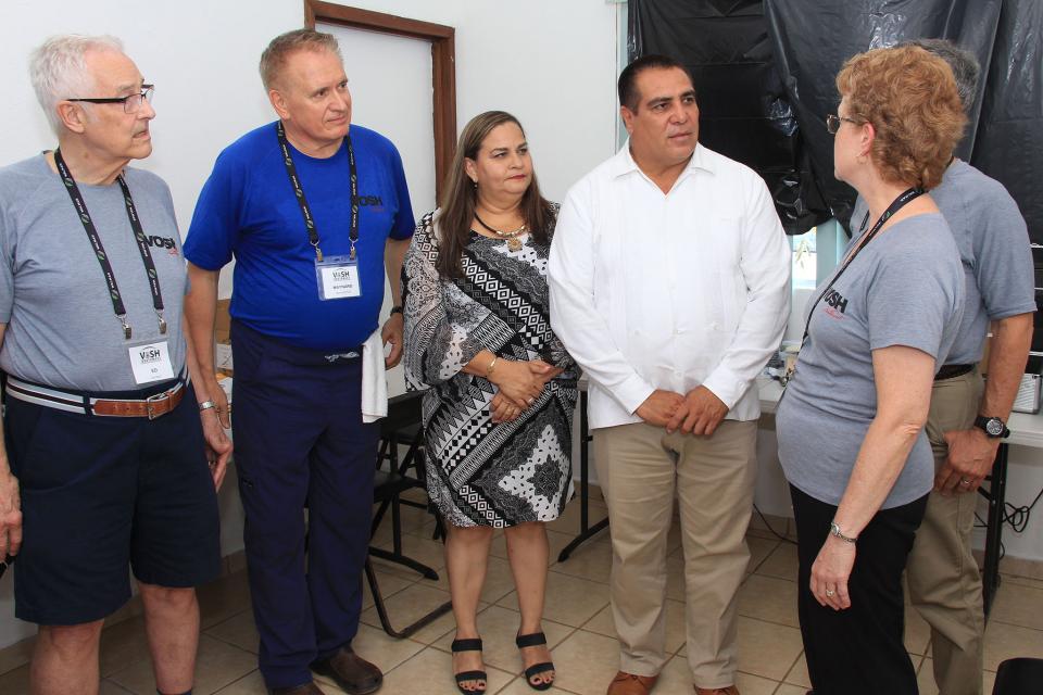 COMUNICADO 0629-DIF-Entrega de lentes-Fundaci_n VOSH (1) Beneficia DIF a más de 2 mil personas con lentes gratuitos